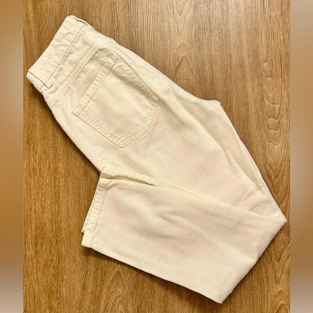 Mom fit jeans